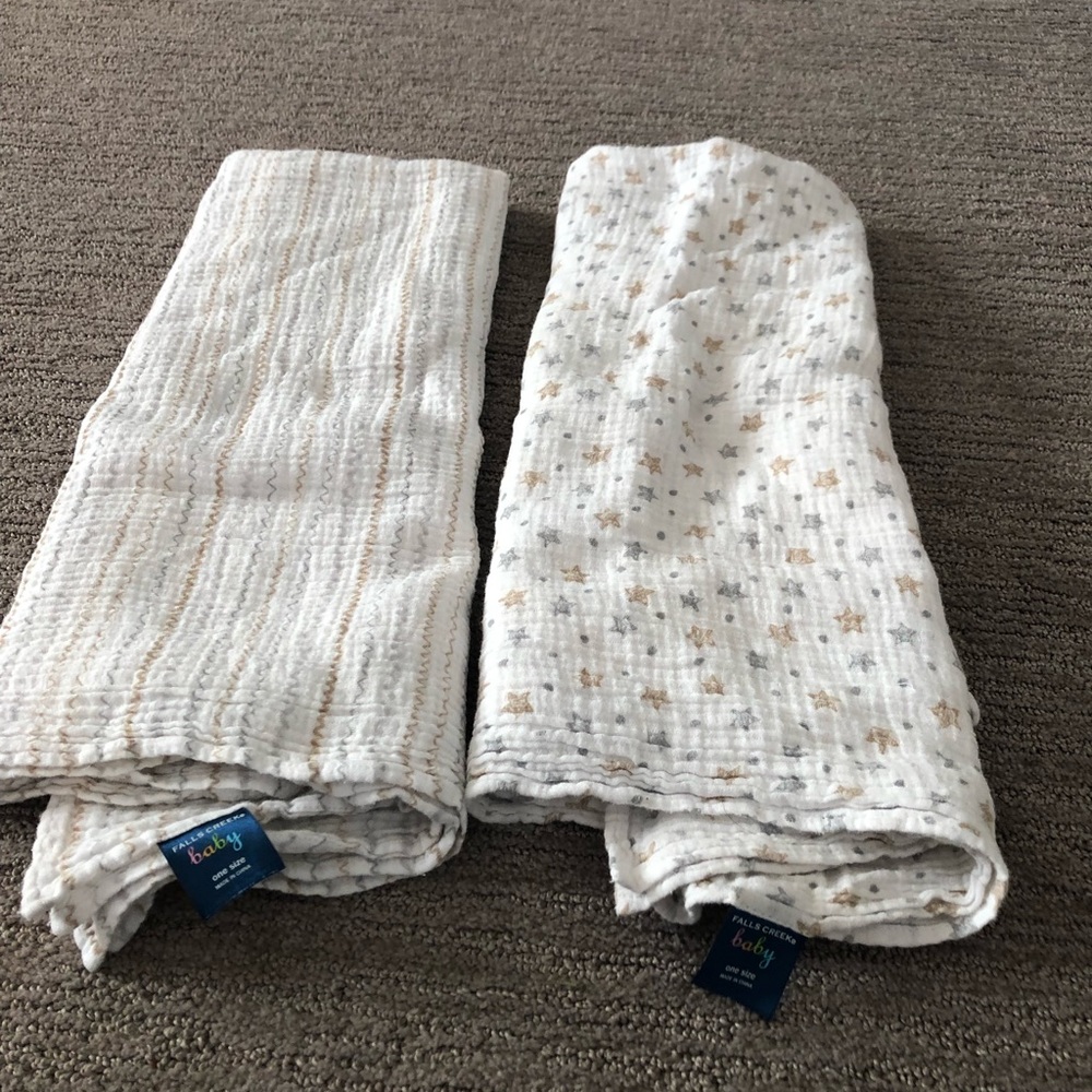 EUC Muslin Unisex Swaddle Blankets: Stripes & Stars